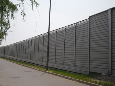 金屬聲屏障 城市噪音的有效解決方案